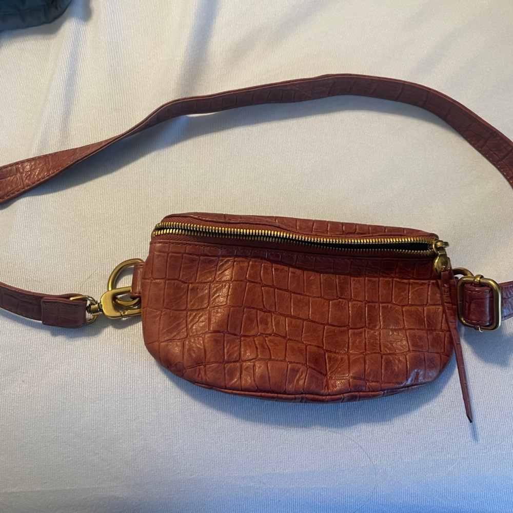 HOBO Belt Bag
